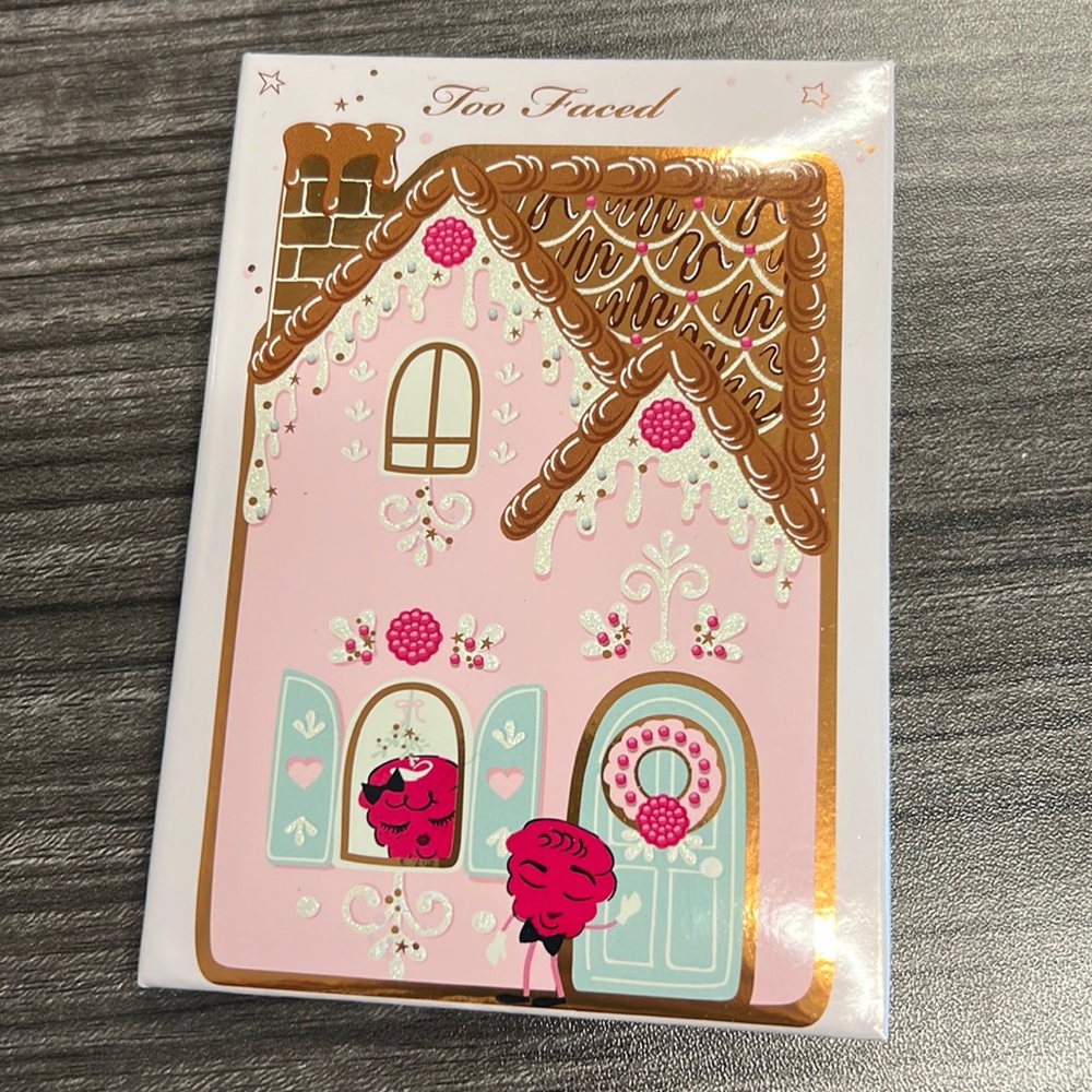 Too Faced  Berry Christmas Pallet